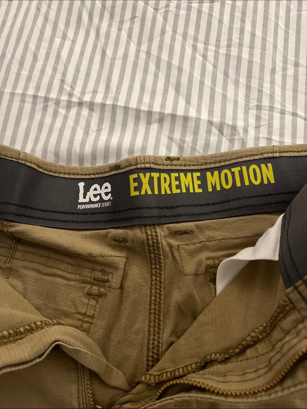 Men's Cargo Shorts in Olive Brown - Casual Utility Style 32”